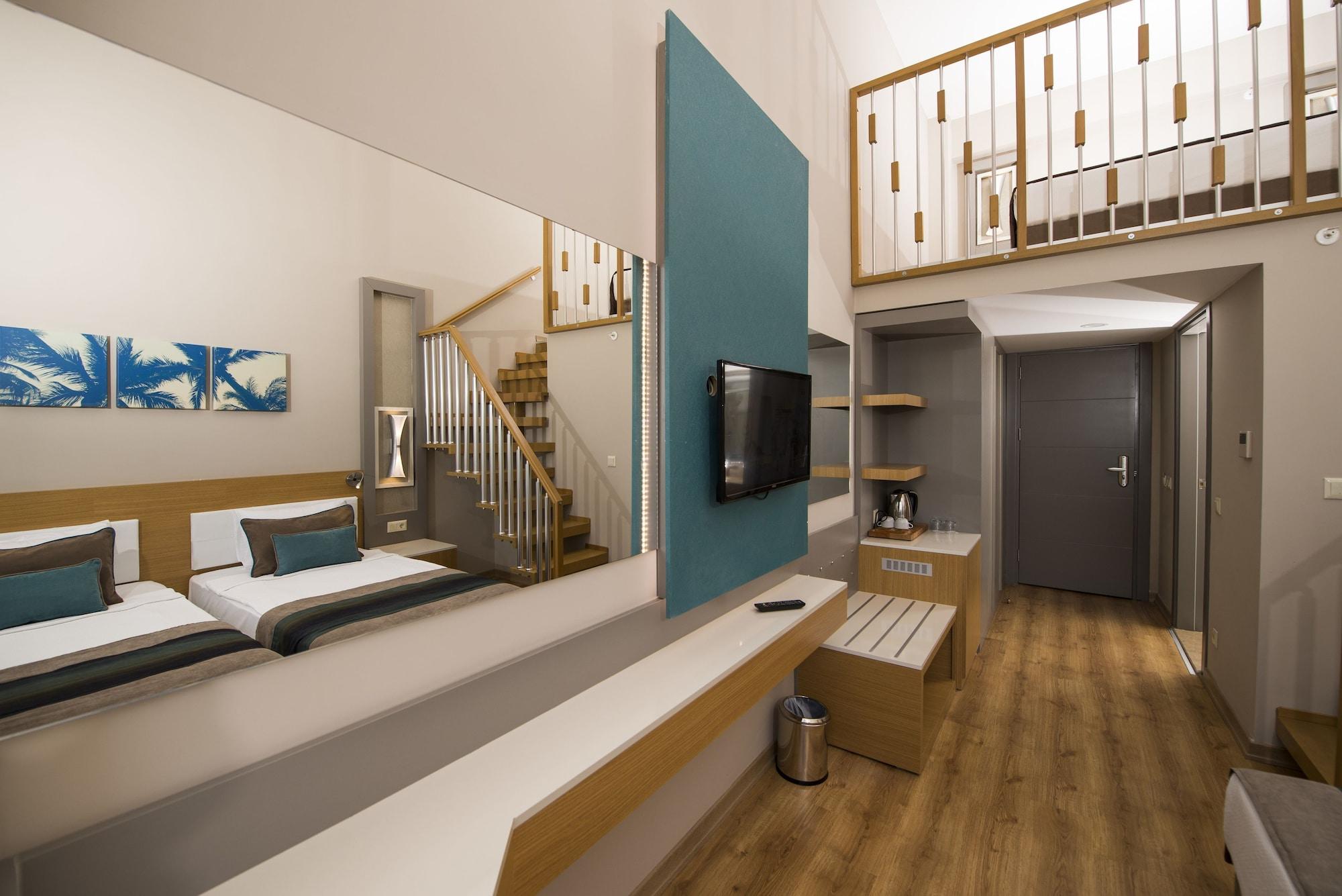 Palm World Side Resort & Spa Екстериор снимка