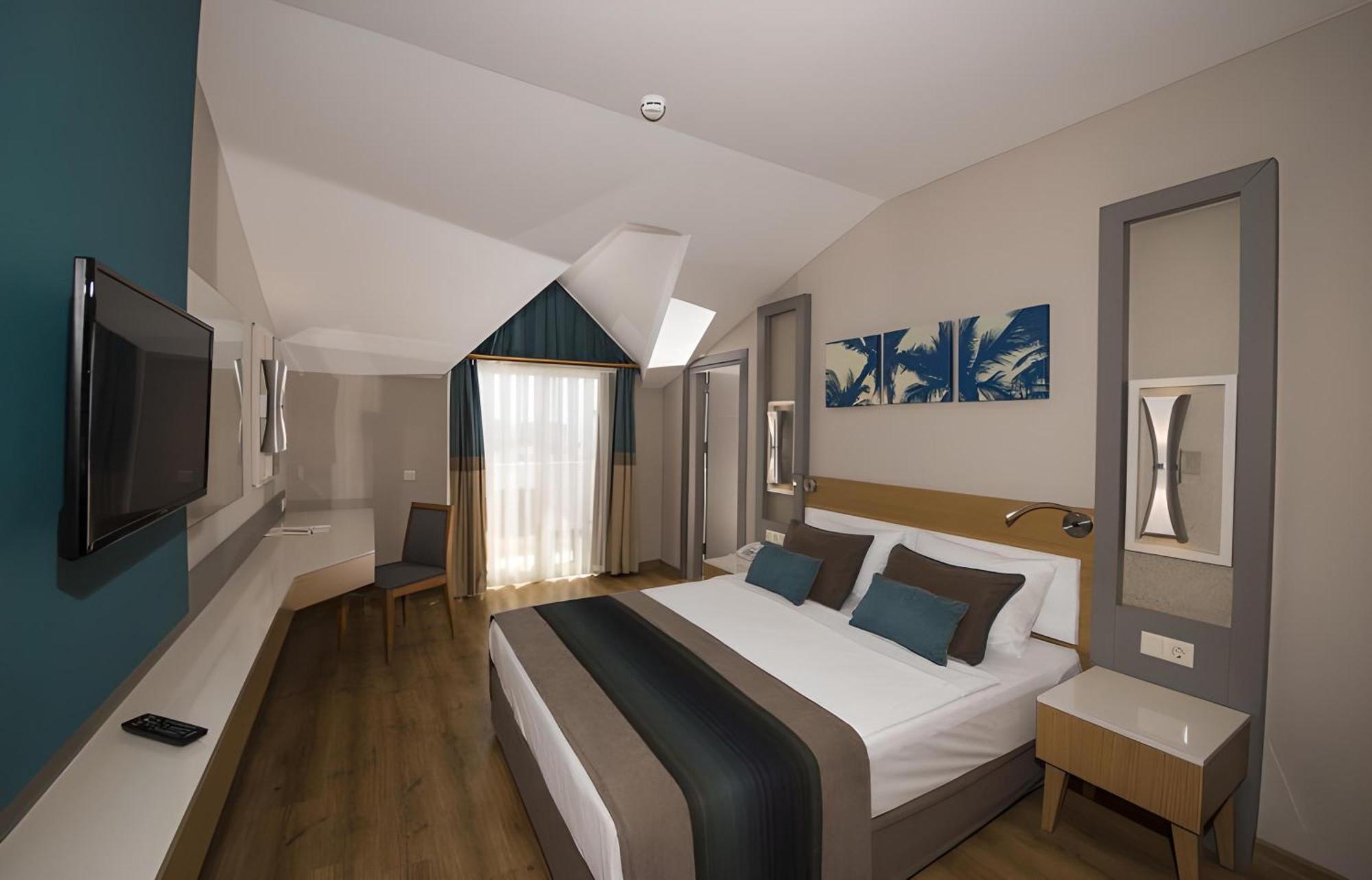 Palm World Side Resort & Spa Екстериор снимка