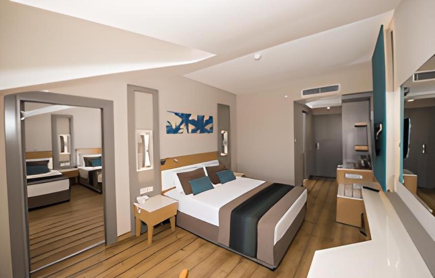 Palm World Side Resort & Spa Екстериор снимка