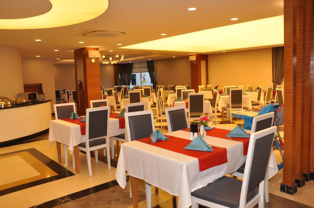 Palm World Side Resort & Spa Екстериор снимка